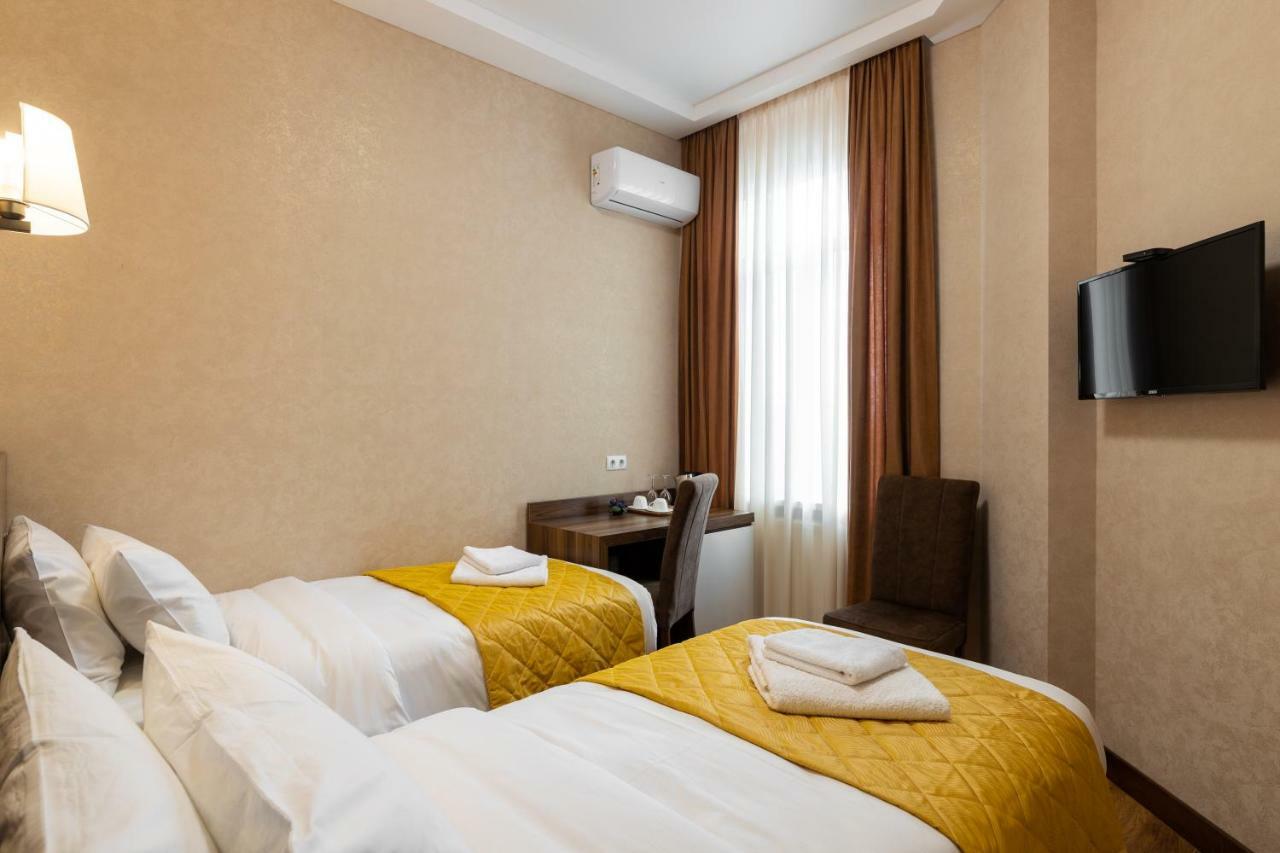 Ornament Hotel 3*
